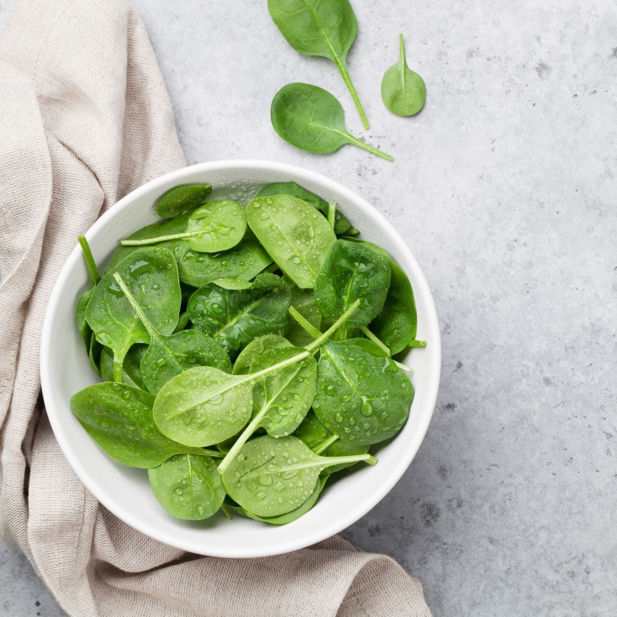How To Keep Spinach Fresh Longer (+ Recipe Ideas) Caitey Jay