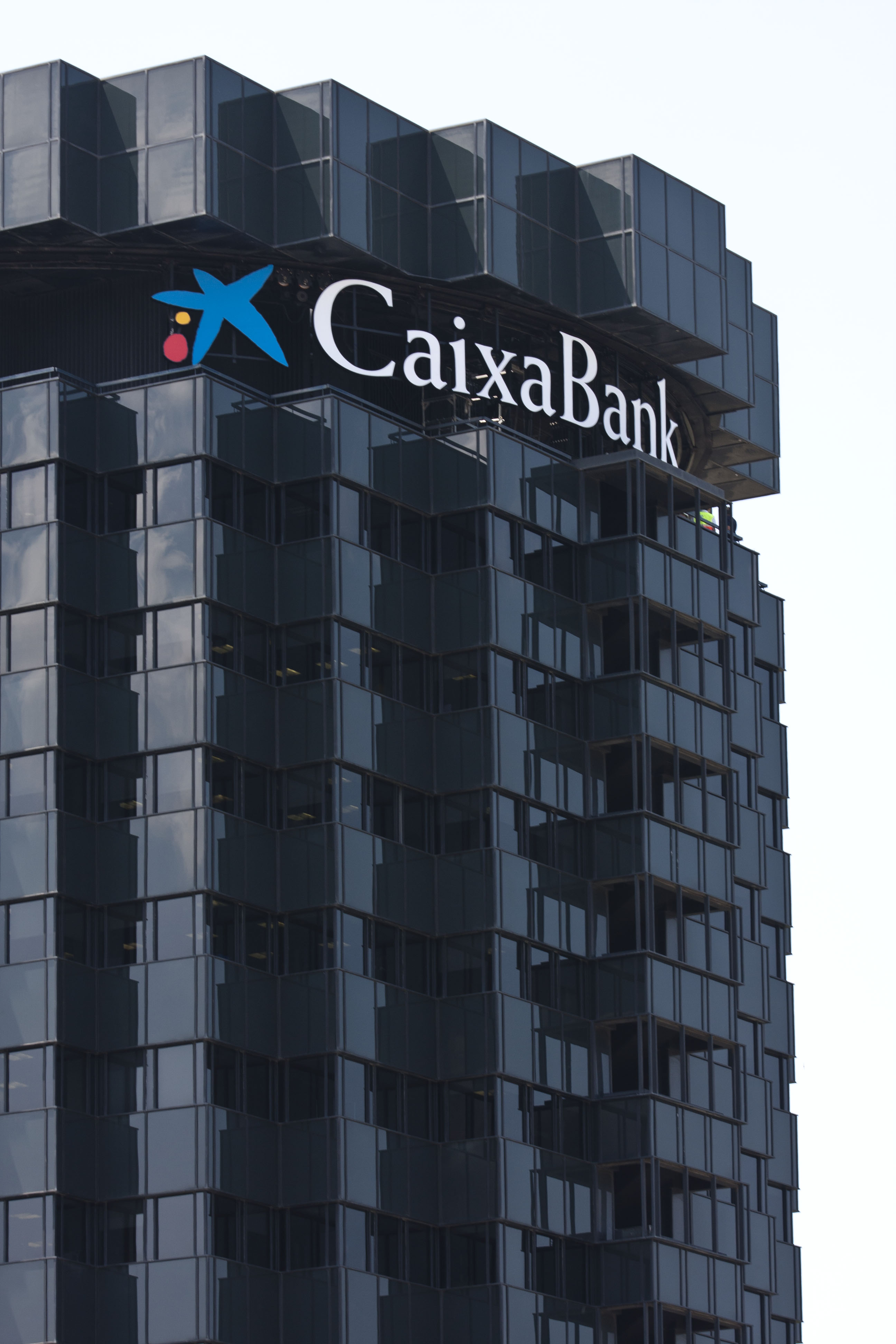 CaixaBank opens its new representative office in Brazil to support