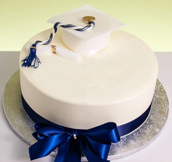 University Graduation Cake Fondant Cakes in Lahore Free Delivery