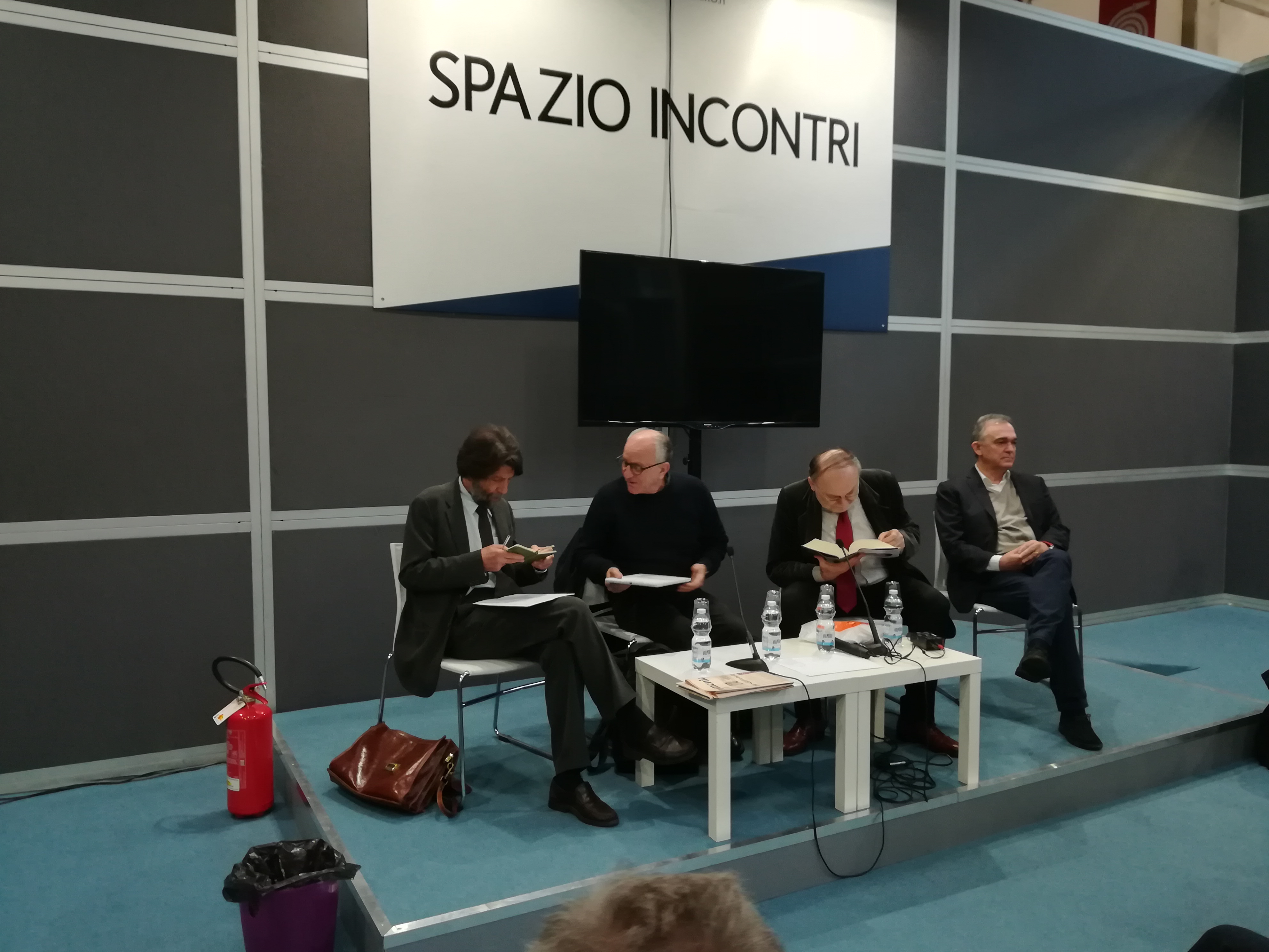 La politica nell'era dello storytelling Christian Salmon Libro.