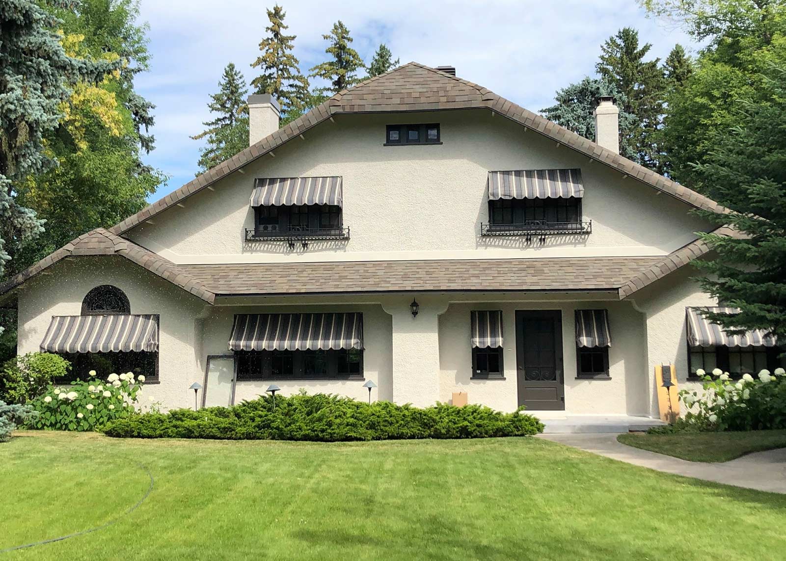 Calgary Tent and Awning Residential Awnings