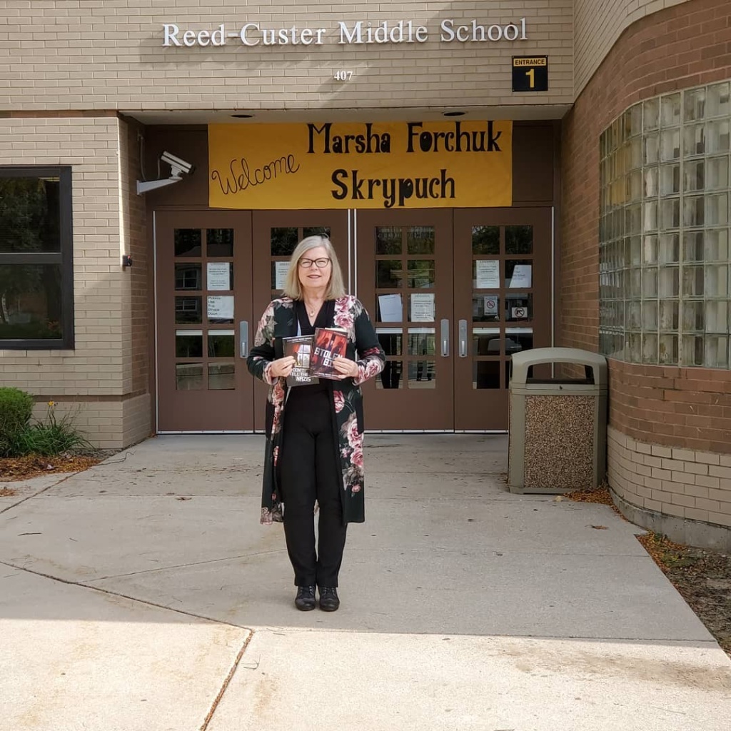 Meeting with students in and around Chicago Marsha Forchuk Skrypuch