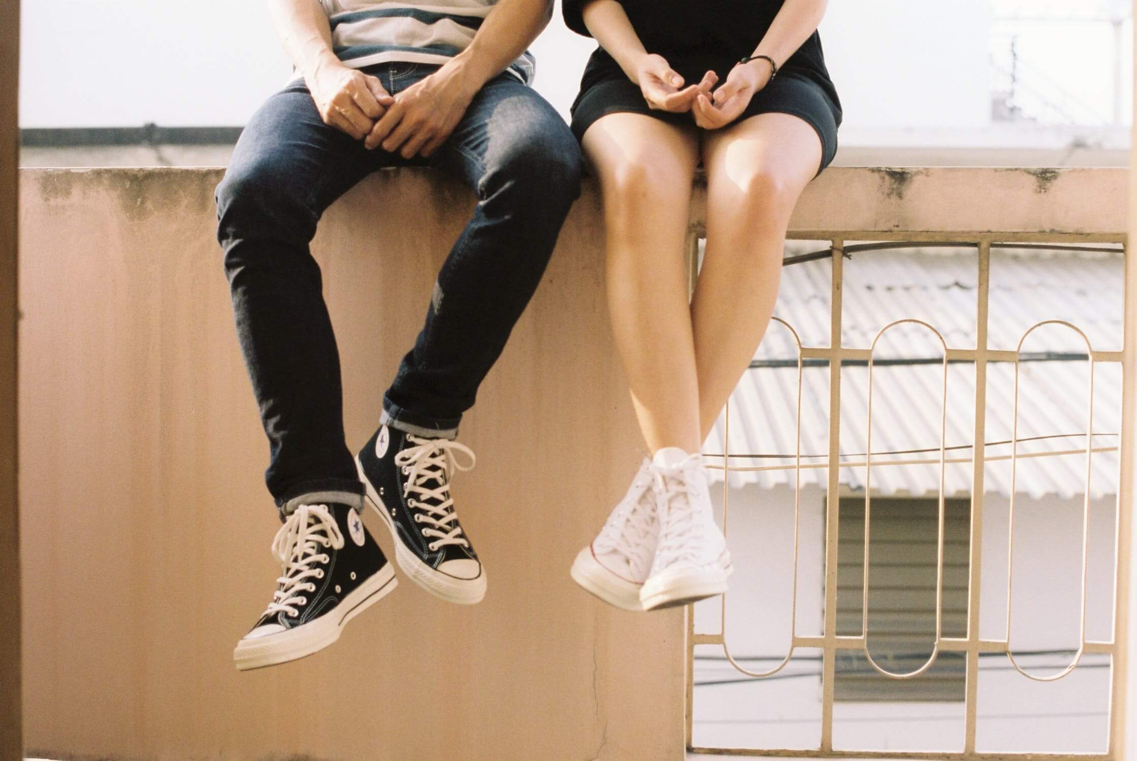 Mindful Dating Feel the Positive Vibes