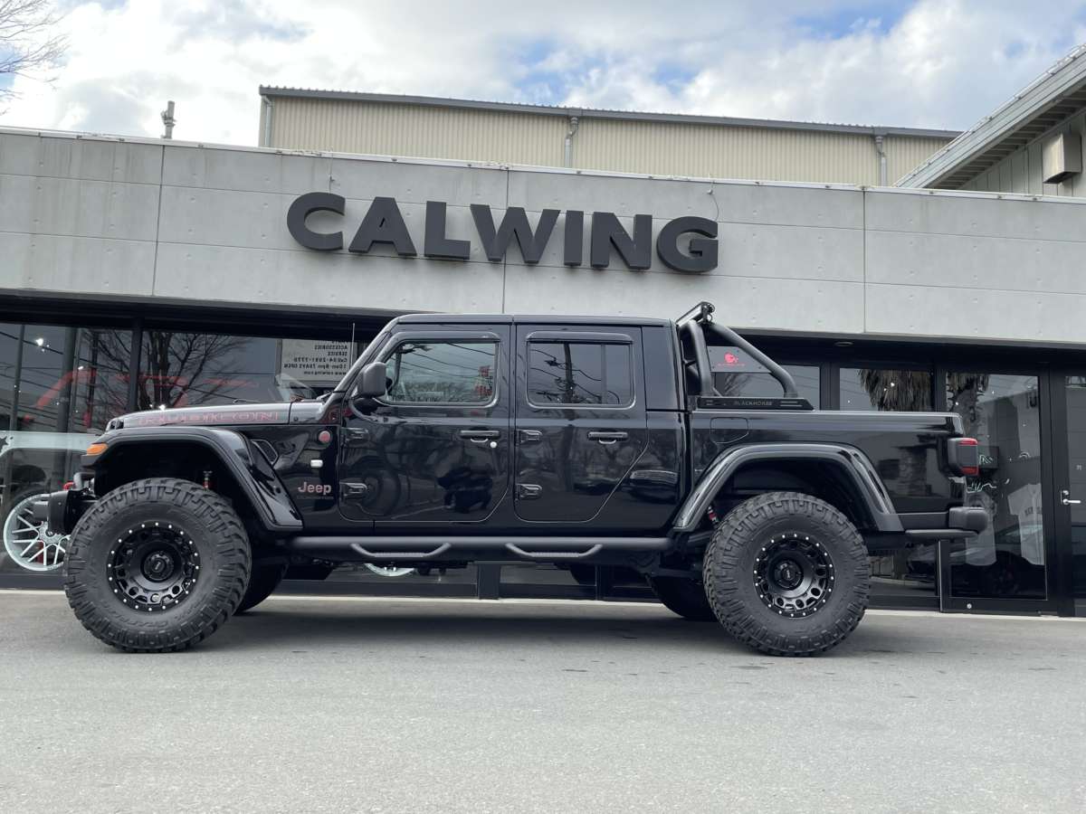 ジープ グラディエーター ルビコン JEEP GLADIATOR RUBICON KMC リフトアップ カスタム ロールバー 輸入車専門店