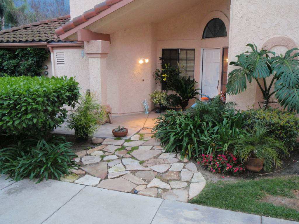 Best Townhome in Camarillo Springs Now Under Lease!