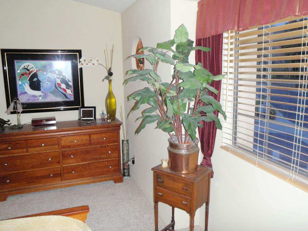 Best Townhome in Camarillo Springs Now Under Lease!