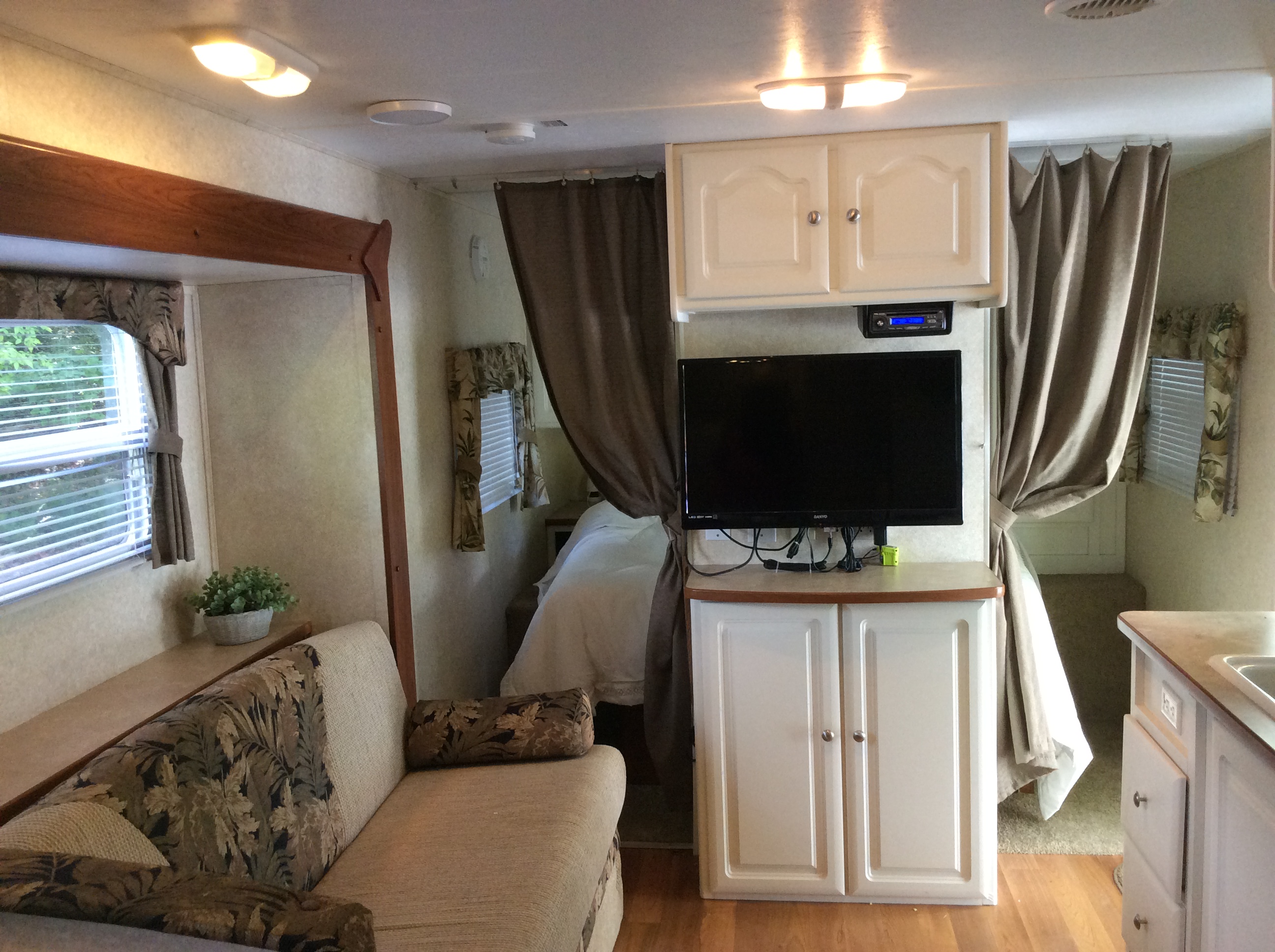 Soaring Eagle Campground OnSite Camper Rental Knoxville, TN Campground