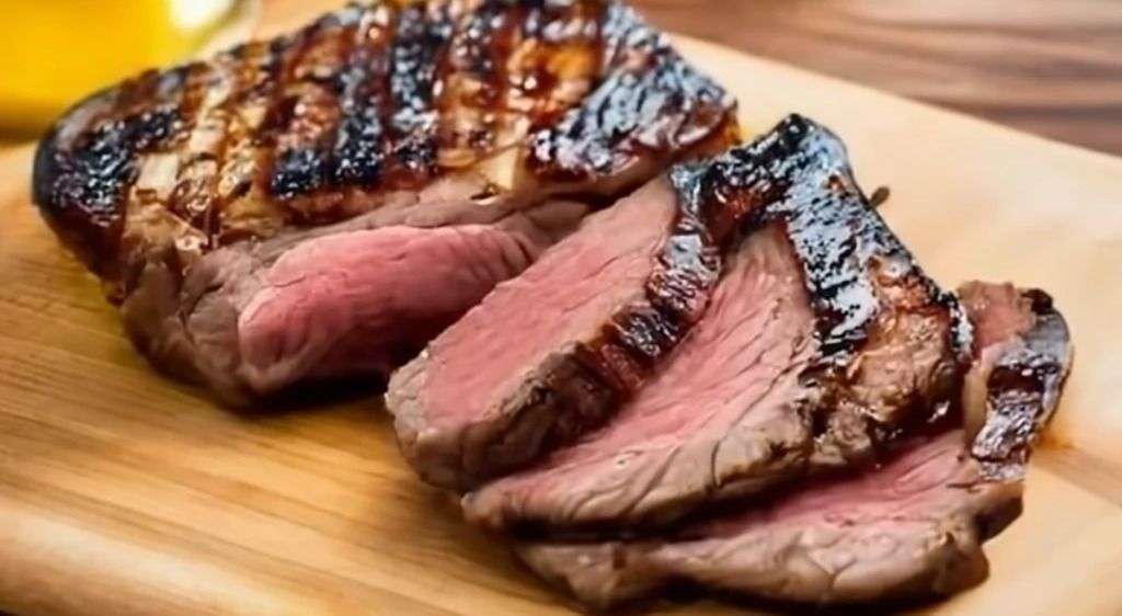 How Long Steak Should Sit At Room Temp Before Grilling