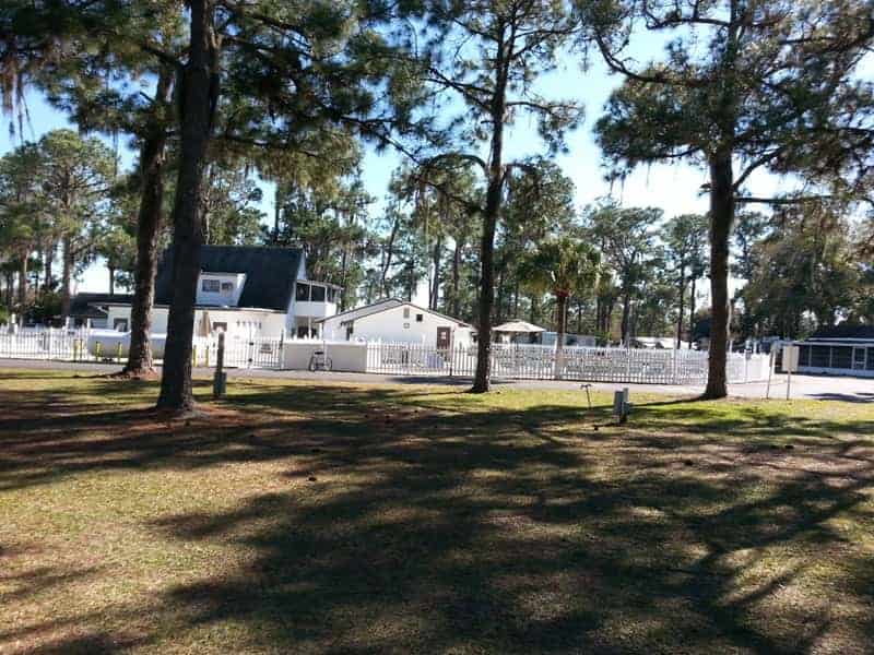 Camp Inn RV Resort in Frostproof Florida2