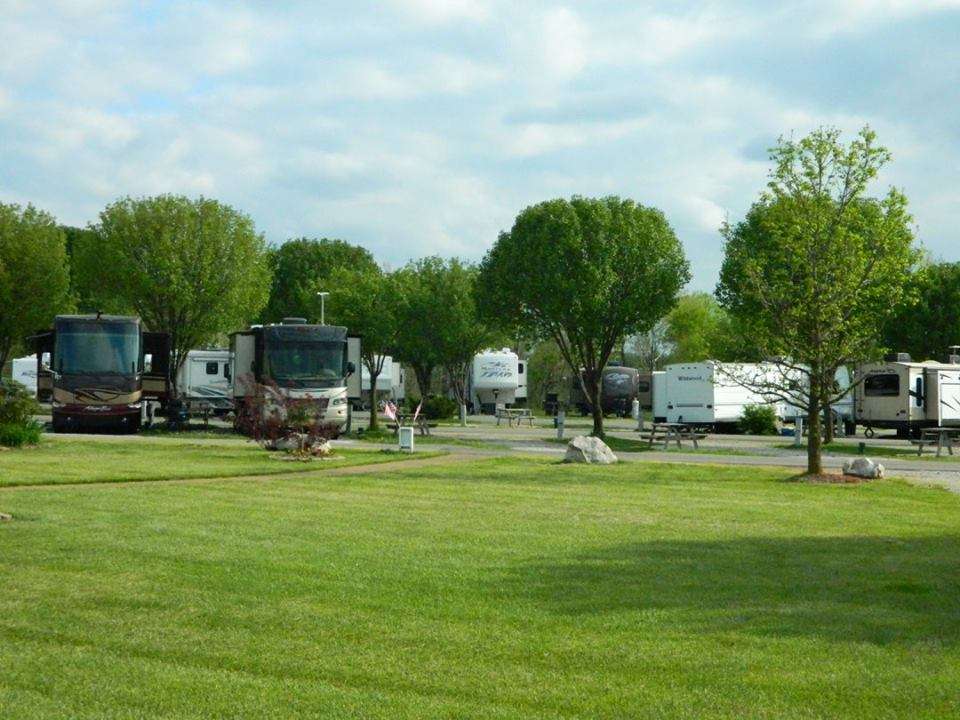Cottonwoods RV Park Columbia Missouri MO