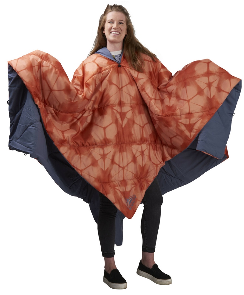 Kelty Hoodligan Blanket CampingWorld.co.uk