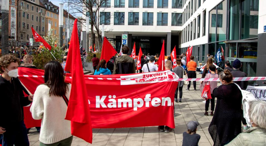 Proteste în Germania! Manifestanții au cerut restricții mai dure antiCOVID