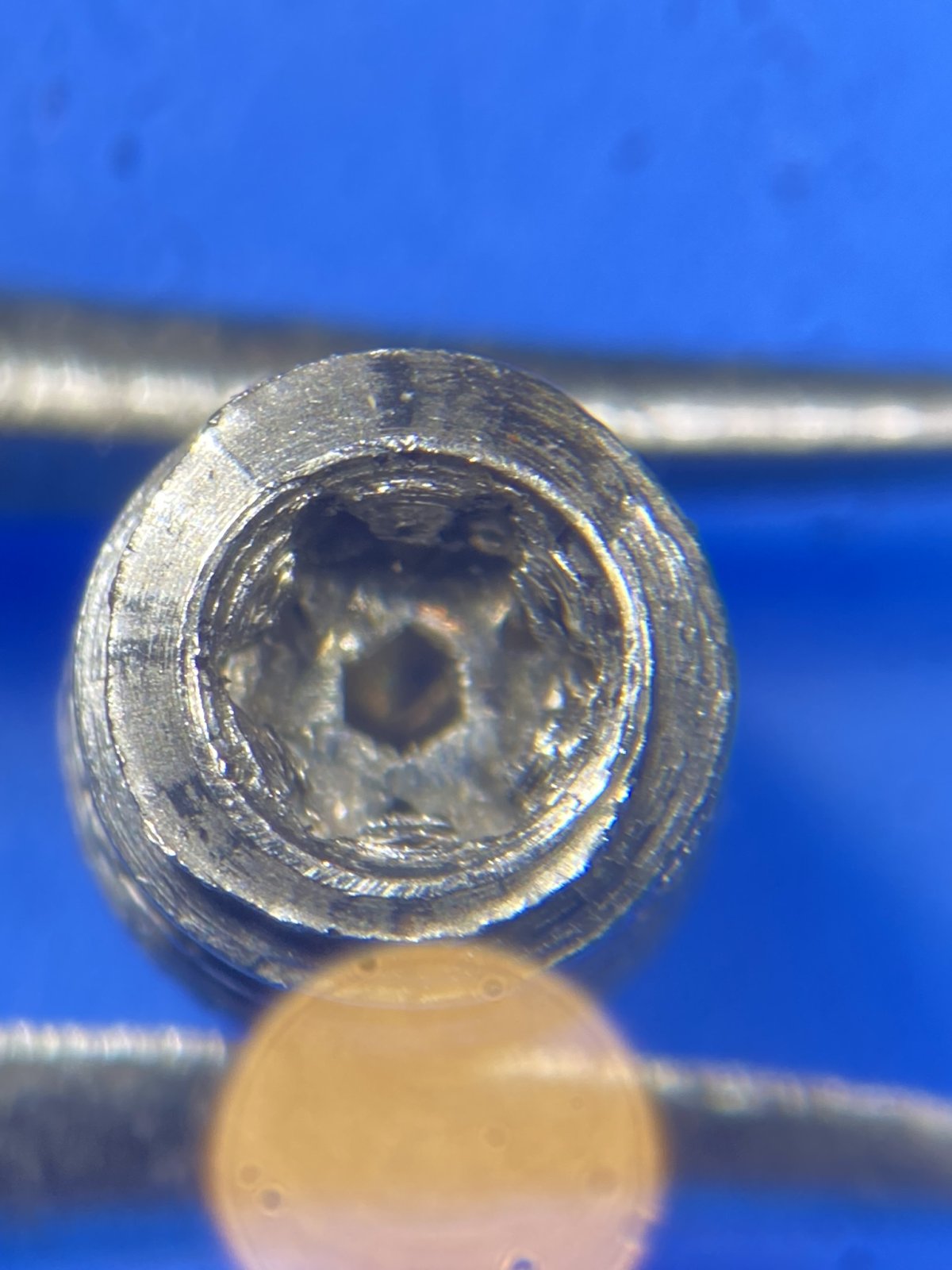 Maglite (LED) Unable to remove button/switch (set screw doesn't turn