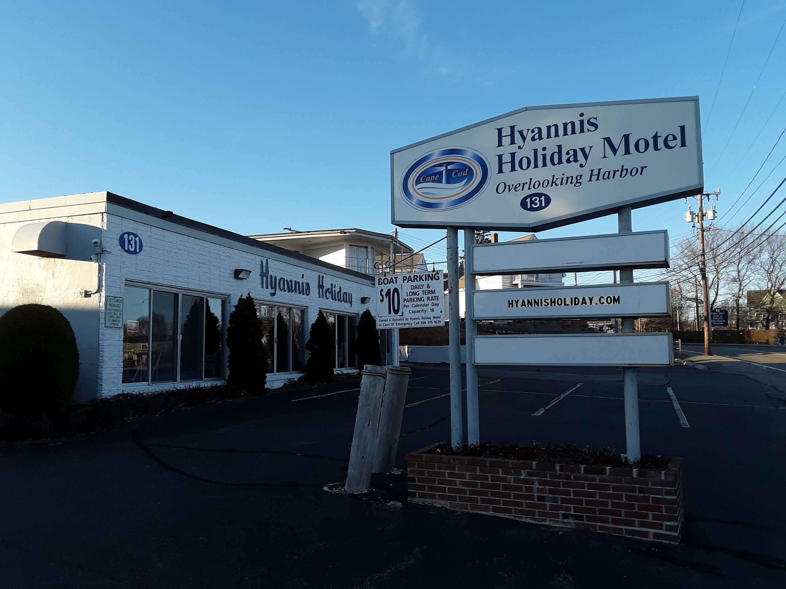 Hyannis Holiday Motel Sells for 4.7M