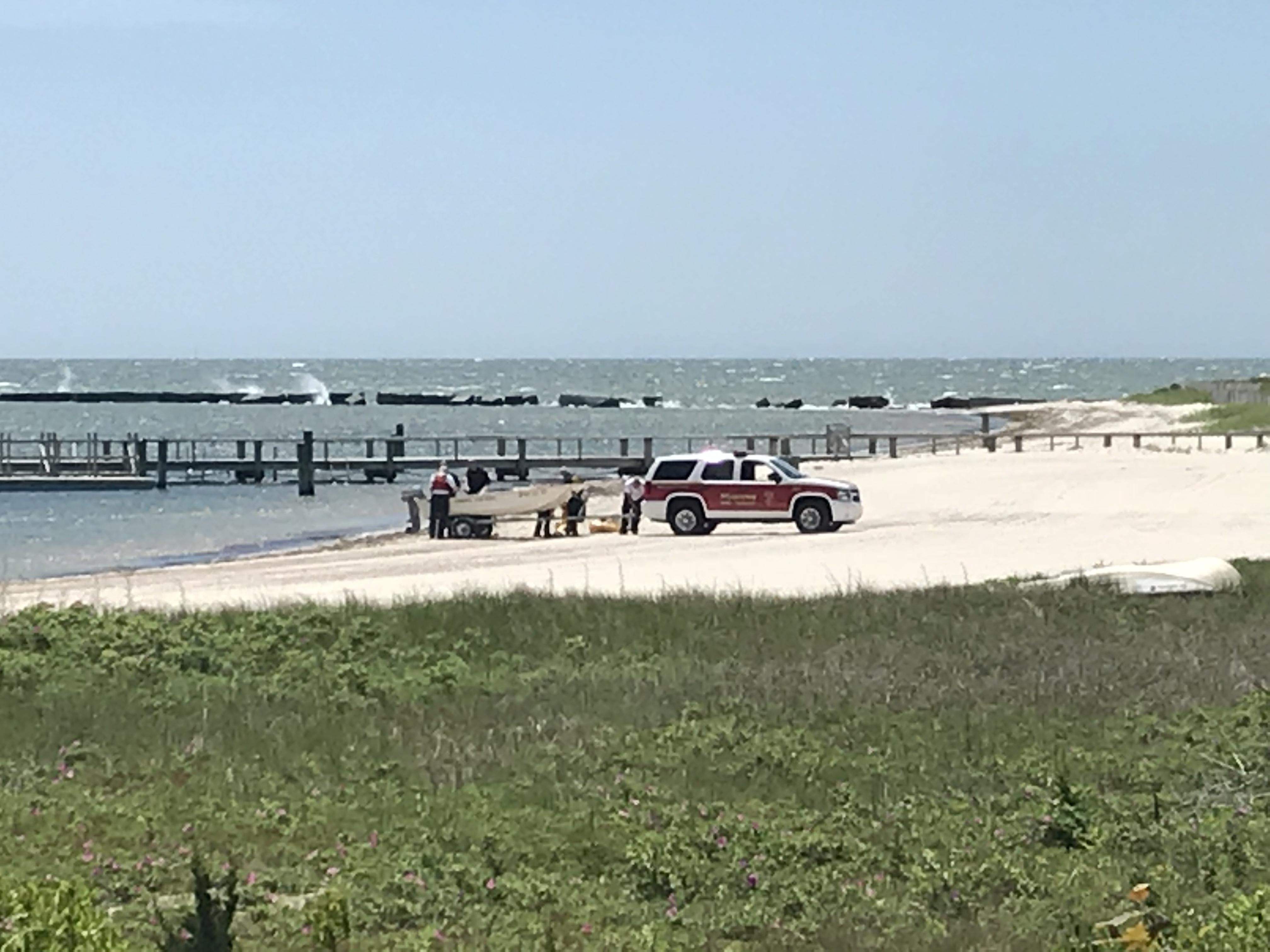 VIDEO Three rescued from Hyannis Port breakwater