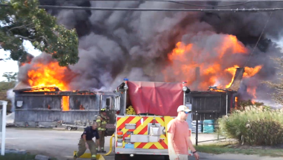 Video Major fire erupts in Sandwich