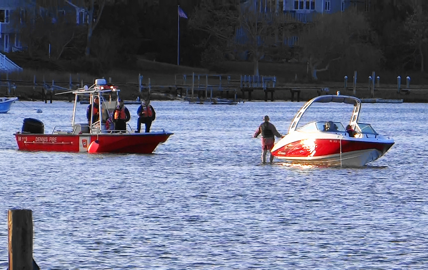 Video Boat grounds on sandbar at Bass River