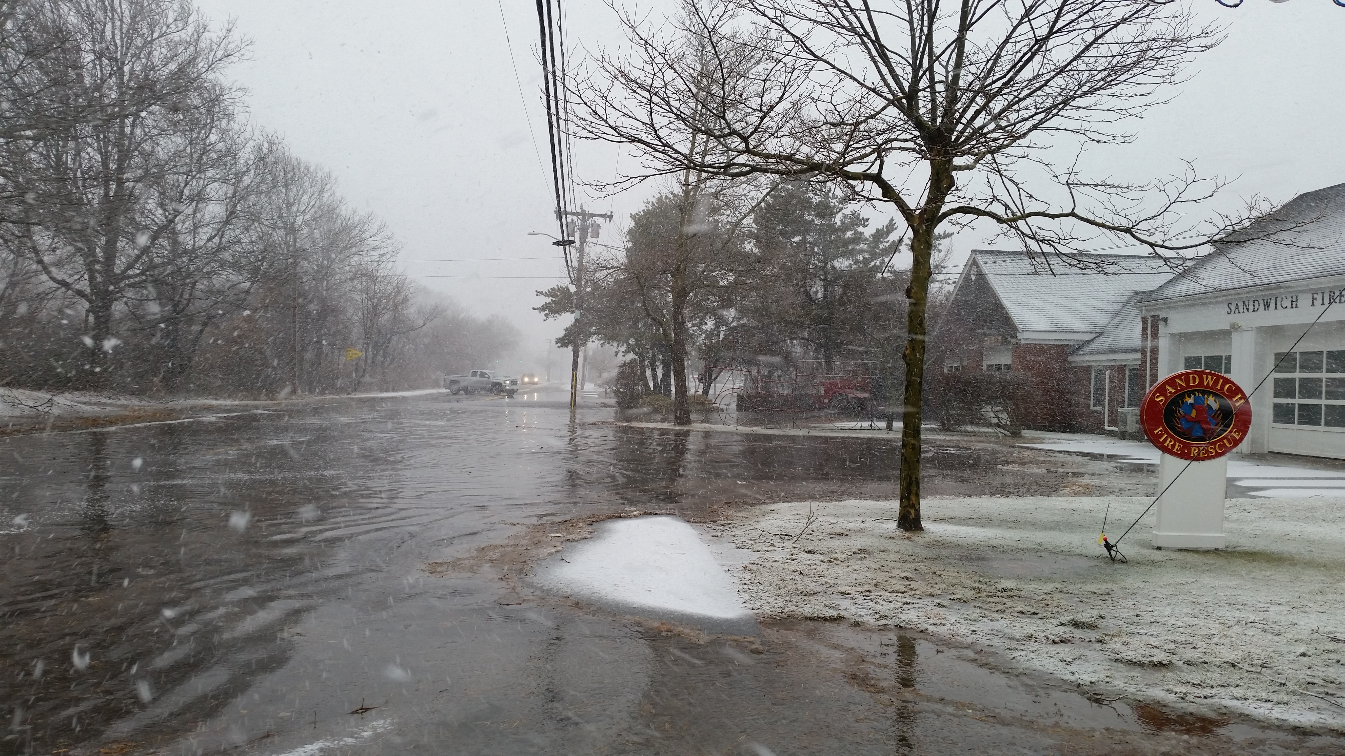 SPECIAL REPORT Nor'easter brings major coastal flooding, power outages