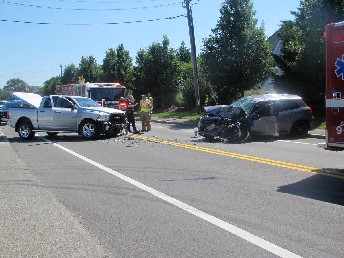 Head on crash closes Route 28 in West Yarmouth