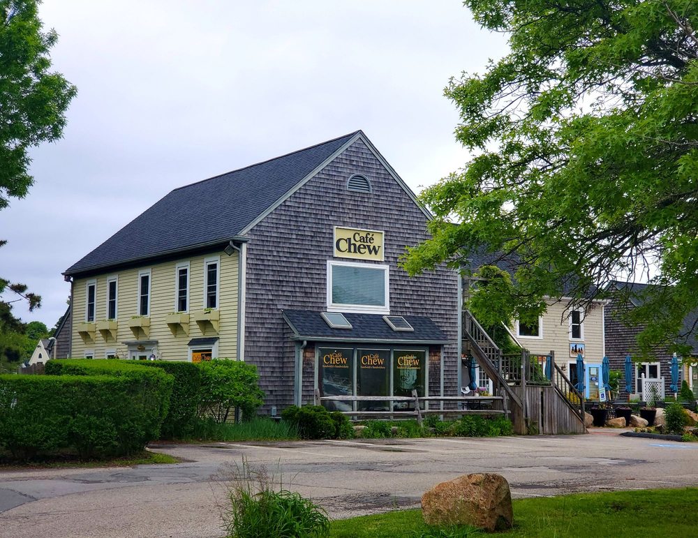 Very Successful Restaurant Business And Real Estate for Sale in