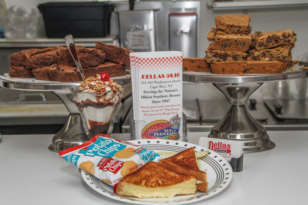 Dellas 5 & 10 Cape May Area Shops