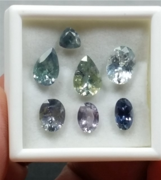 Montana Missouri River Sapphire Parcel, 7 Gems / 9.43 ctw Capistrano Mining Company