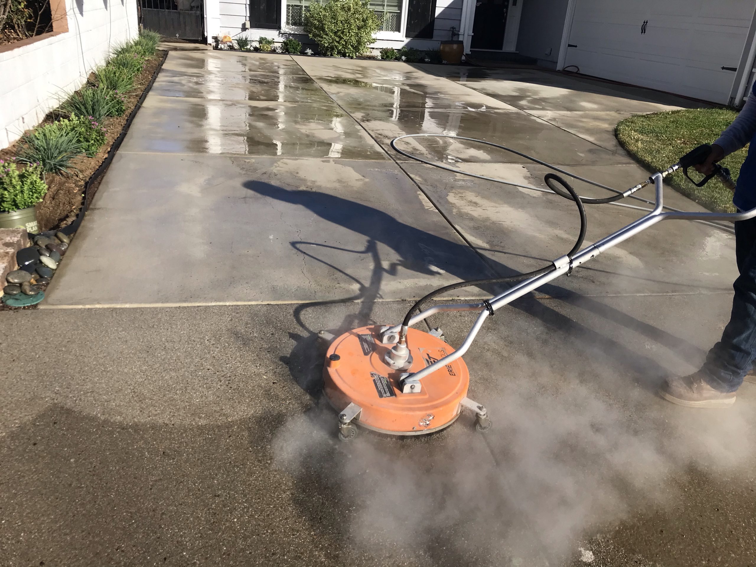 Driveway Cleaning in Agoura Hills. Curb Appeal Power Clean