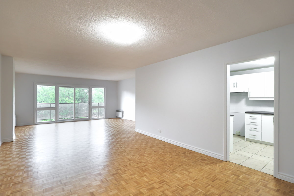 Le StLaurent Apartments Apartment For Rent CAPREIT