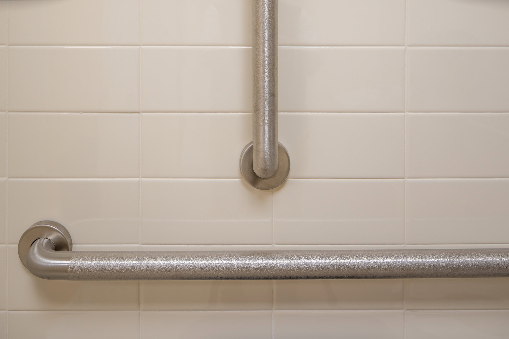 Easy Grab Bar Installation for Handicap Accessible Homes