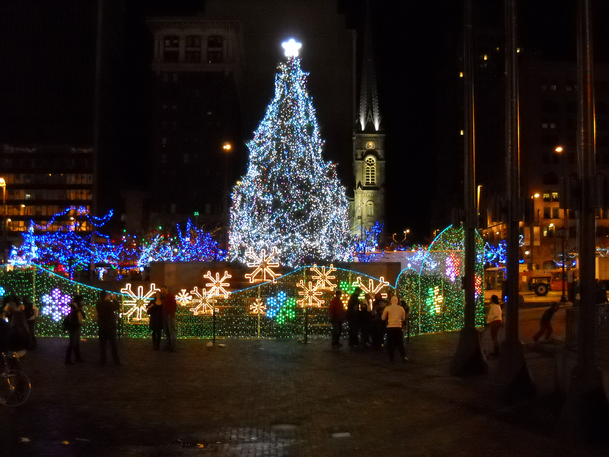 Winterfest 2011 Lights up Christmas Spirit