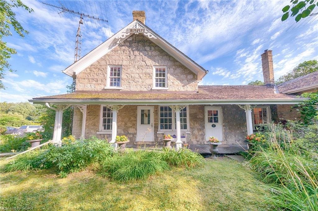 6714 Concession 1 Road, Puslinch Capstone REPS