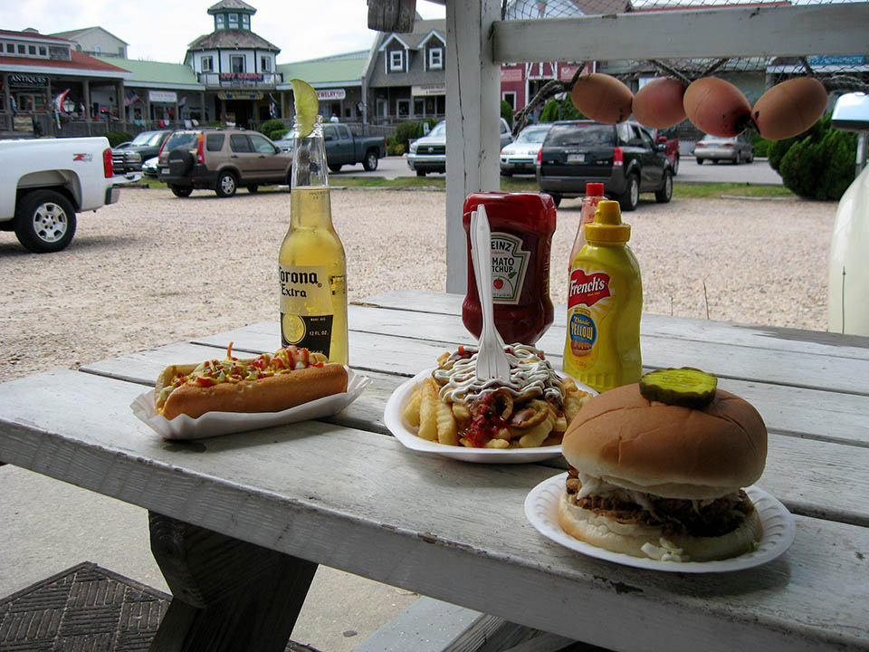 Capt'n Franks Photos of the famous Outer Banks Hot Dog Restaurant
