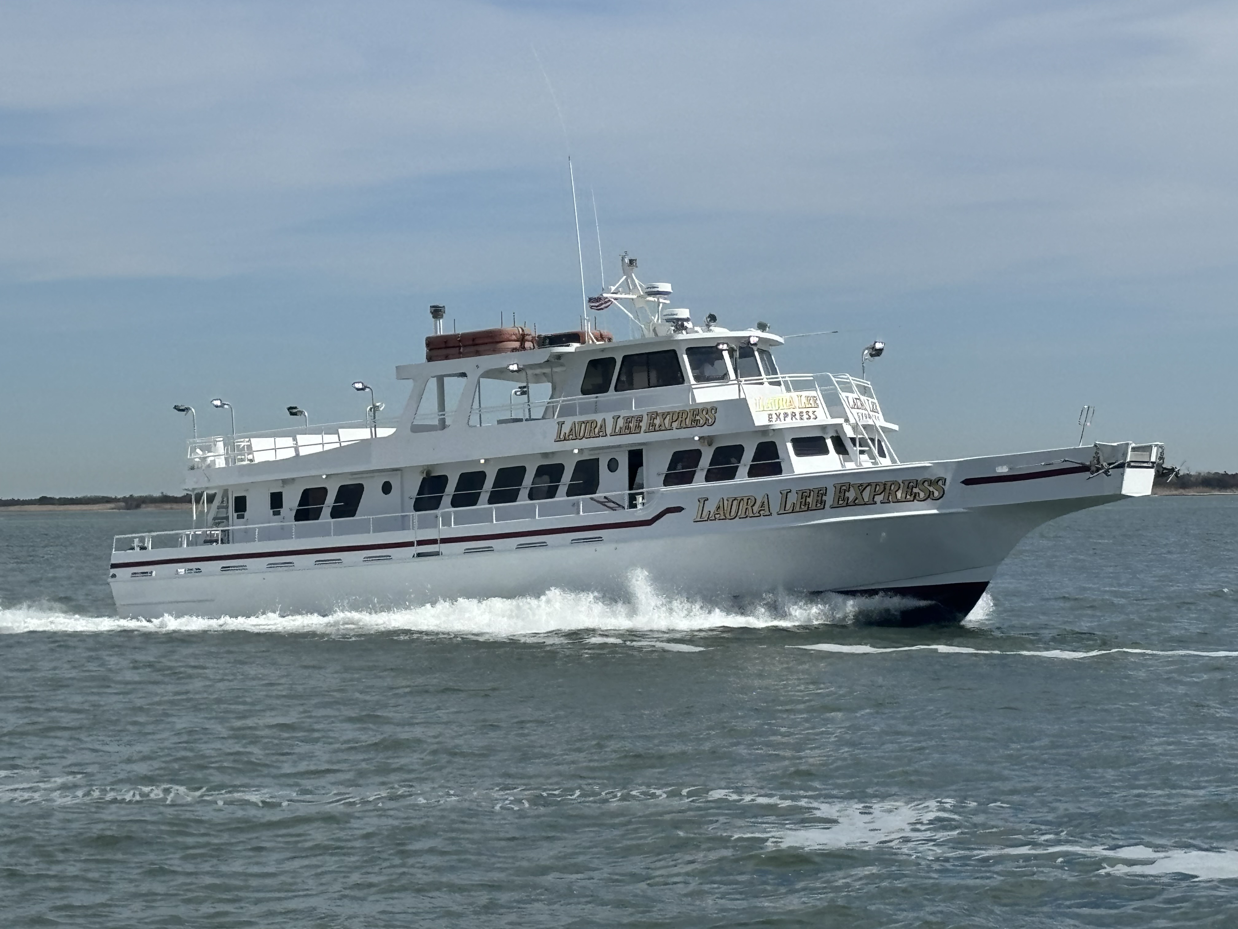Laura Lee Express Boat Profile