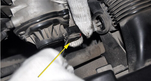 How to Remove & Install Auto Throttle Body - Auto Repair Technician Home