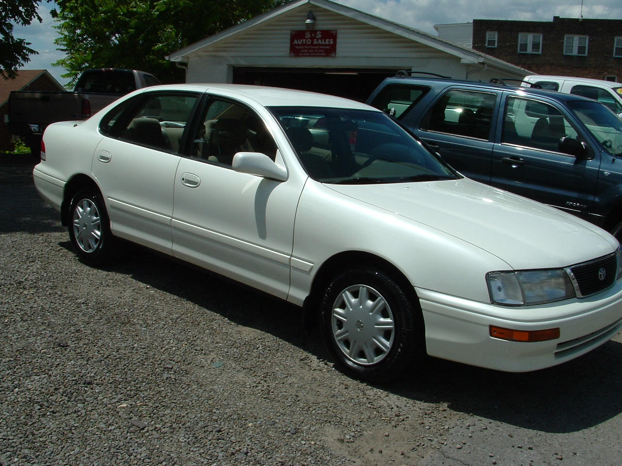 Toyota Avalon Car info guide