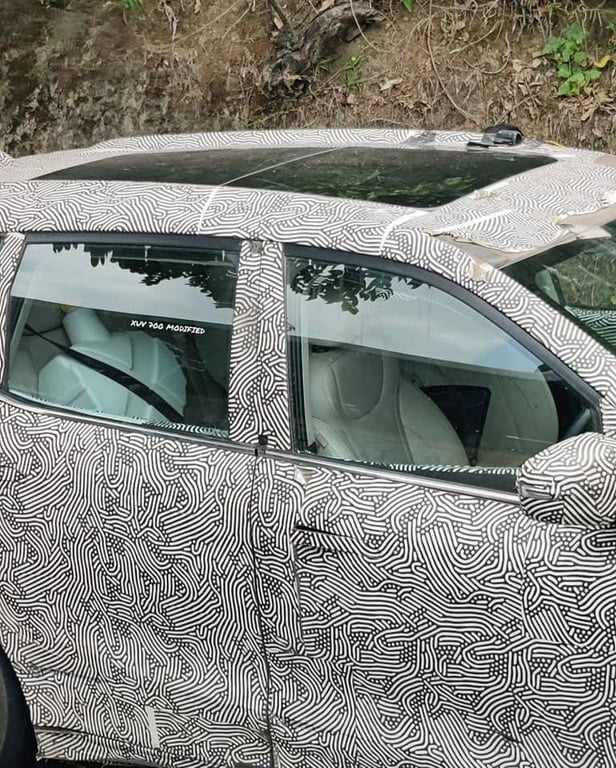 Mahindra XUV700 LargestinSegment Sunroof & BossMode Seats Seen In