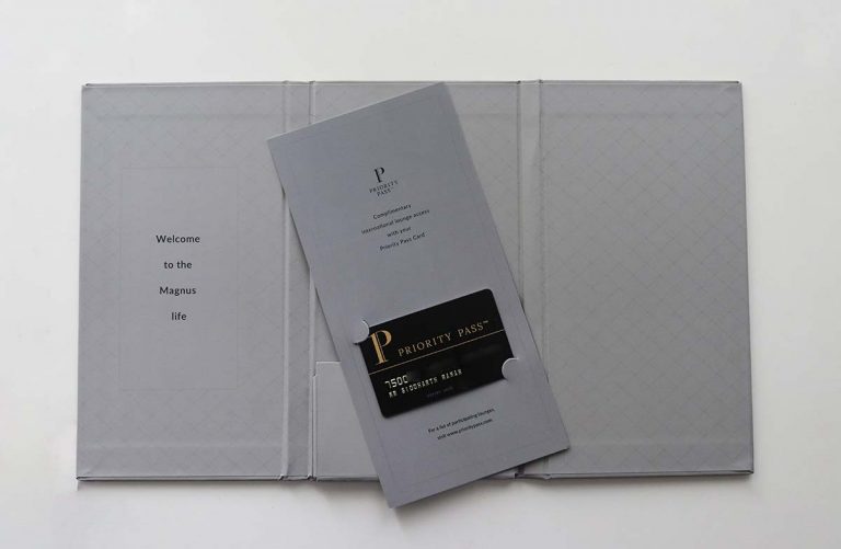 Unboxing Axis Magnus Credit Card CardExpert