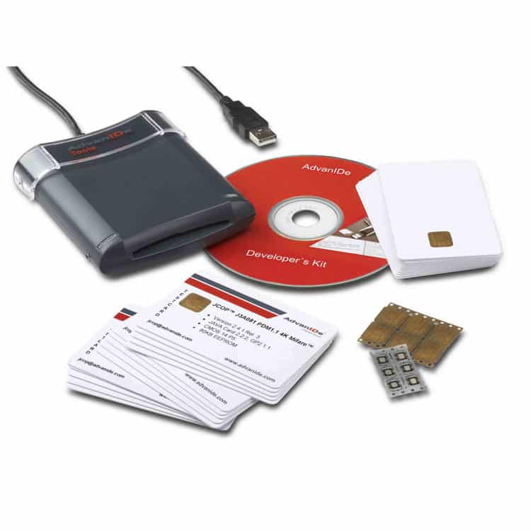 AdvanIDe Developer TOOL KIT for JCOP™ Java Cards™ CardLogix