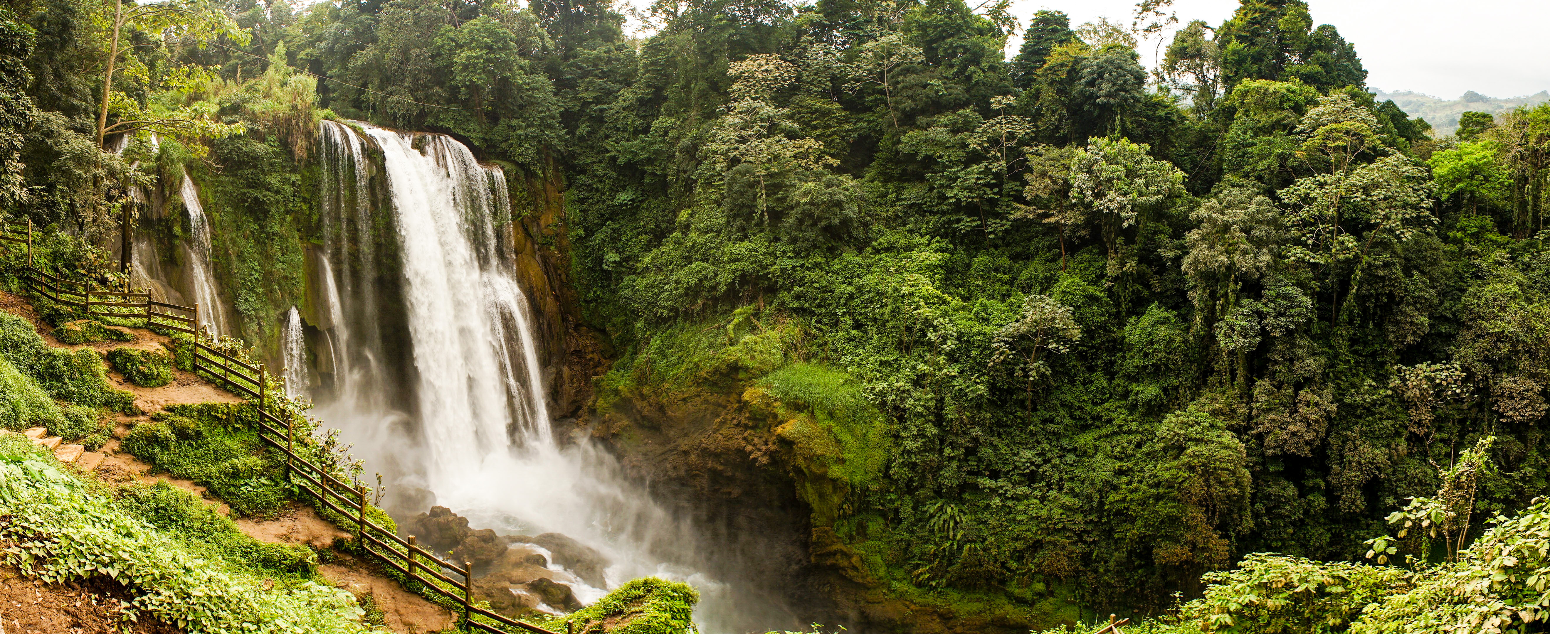 Pulhapanzak Waterfall in Honduras. Cargomax International Inc.