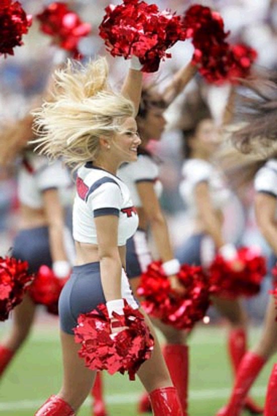 How the Hottest NFL Cheerleaders Stay Fit + Workout Tips Cari Shoemate How the Hottest NFL Cheerleaders Stay Fit + Workout Tips Cari Shoemate