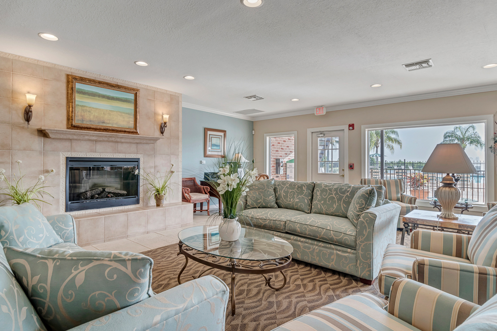 Apartments in Winter Haven, FL Carlton Arms of Winter Haven