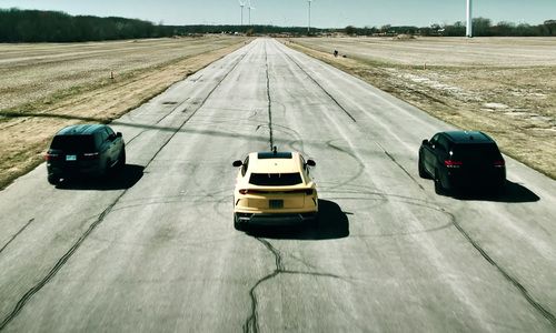 Drag race! Urus vs Jeep Trackhawk vs Dodge