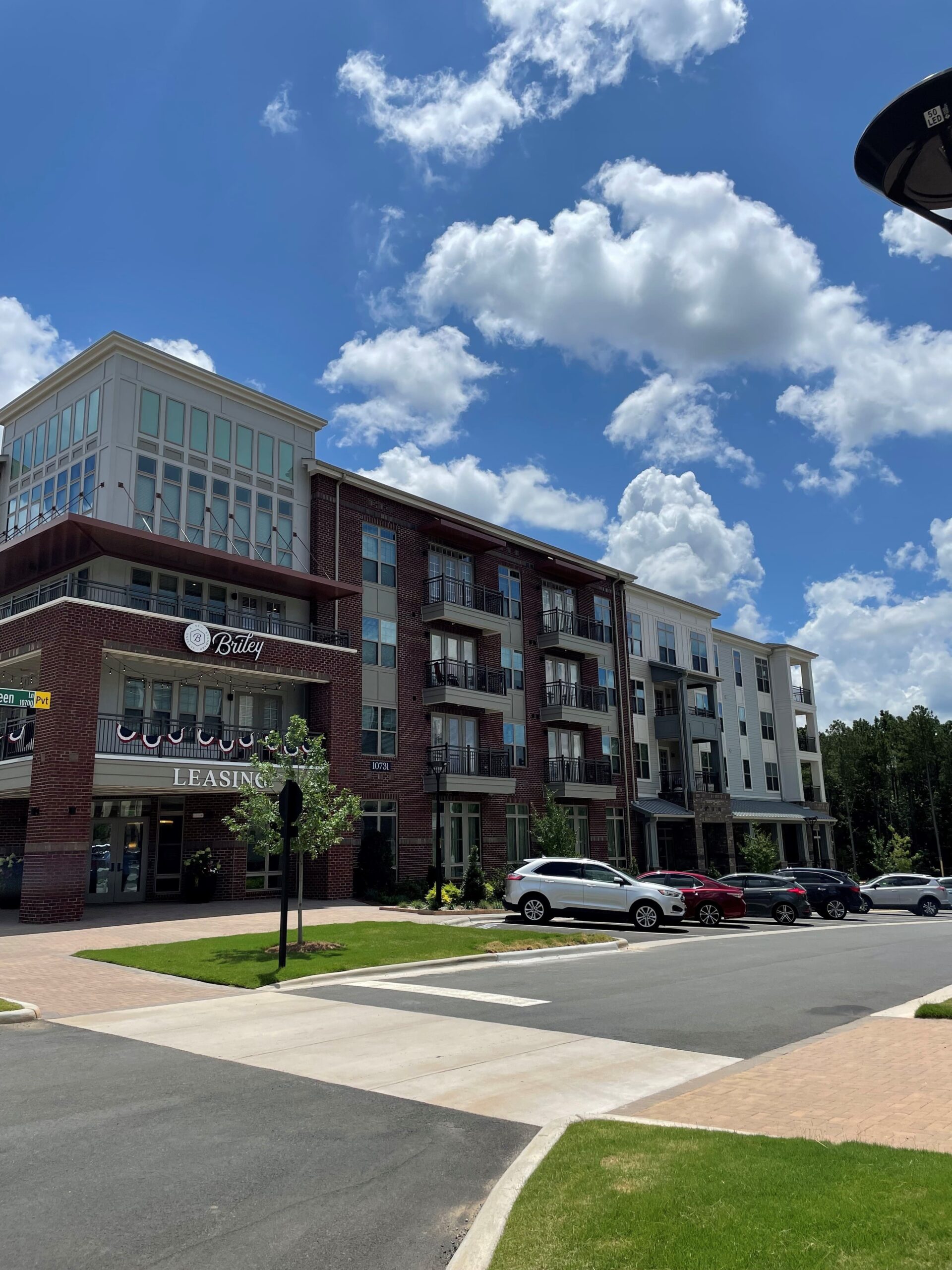 The Briley Apartments Carocon