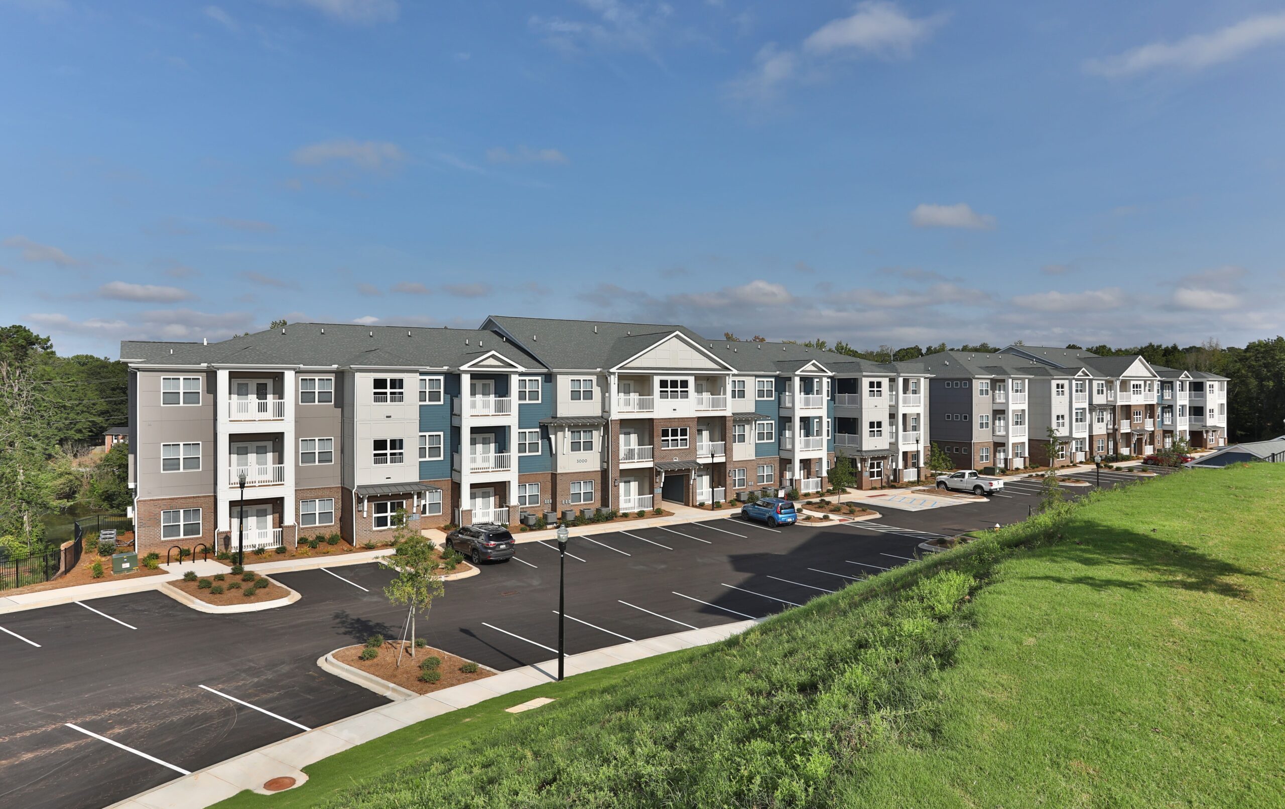 Woodside Eleven Apartments Carocon