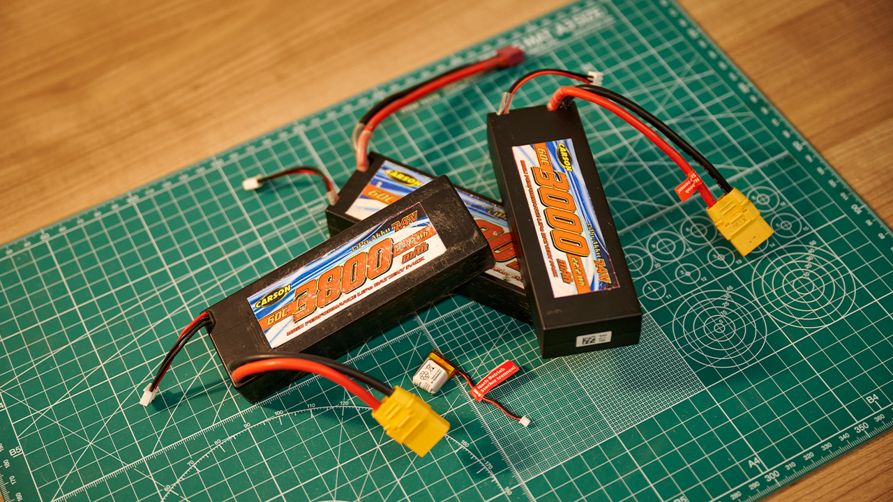 Blog Charging, storing and disposing of LiPo batteries correctly Carson