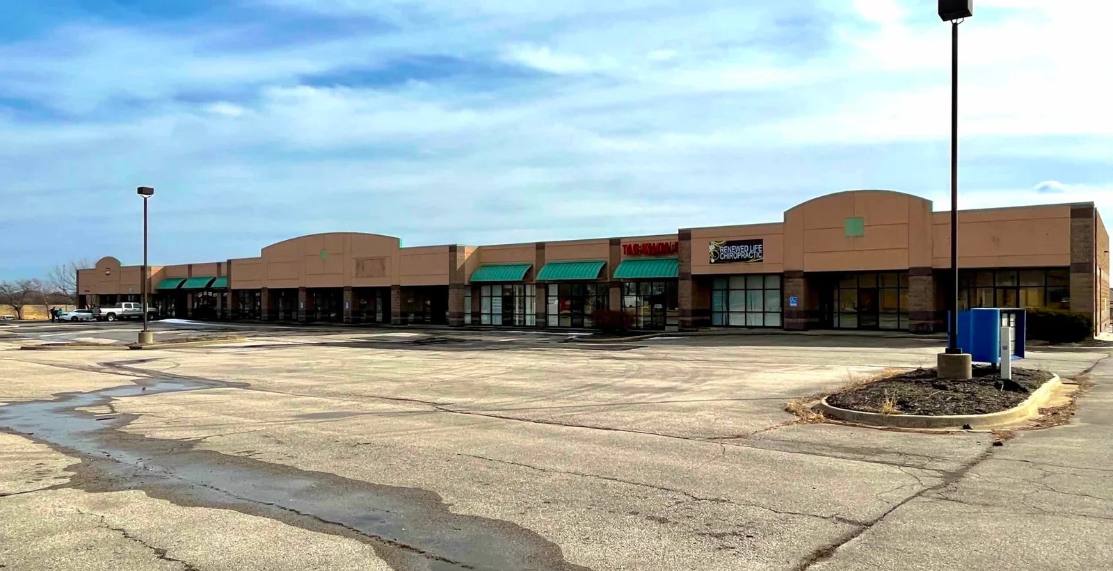Louisburg Marketplace Retail for Lease in Louisburg KS Carthage