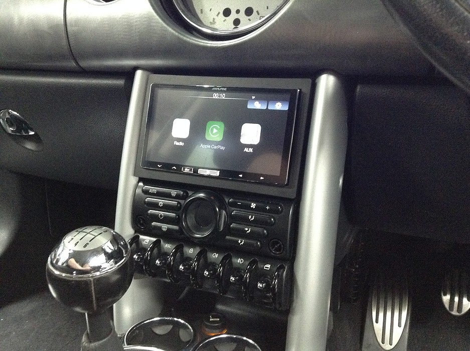 MINI Cooper S R53 Apple CarPlay