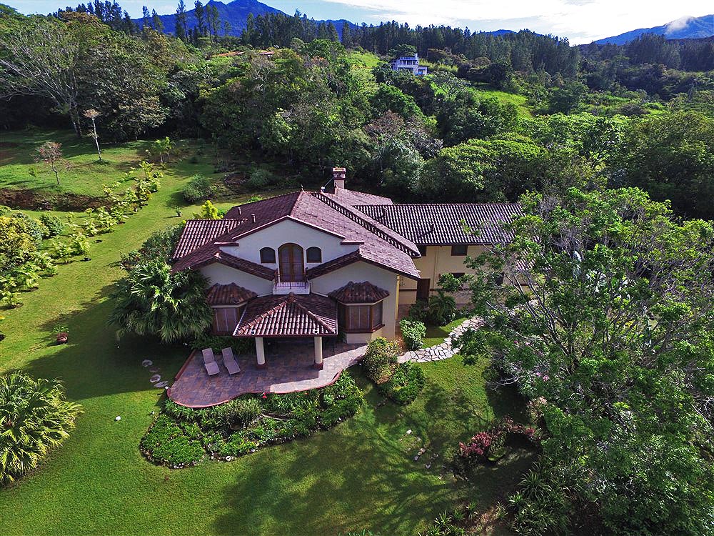 Beautiful Lucero Golf Course House for Sale in Boquete Homes and Real