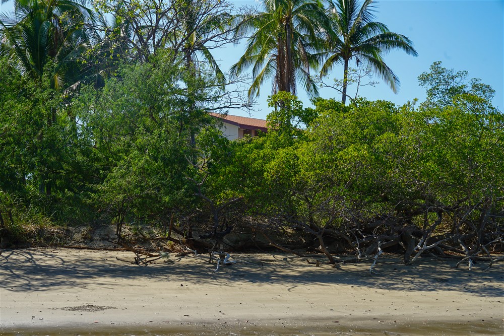 Under Contract Boca Chica, Panama Large Oceanfront Condominium Villas