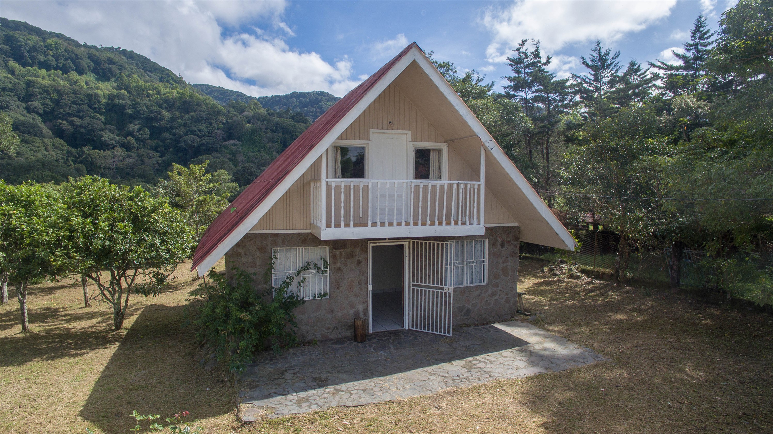 Volcan, Panama House for Sale with River and Mountain Views Boquete